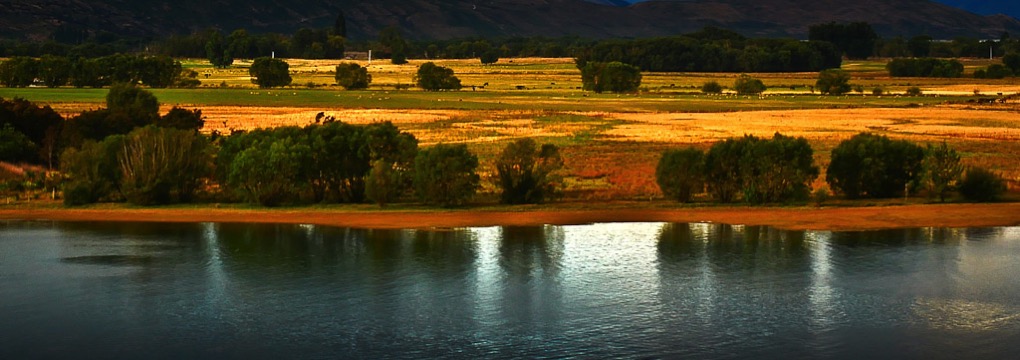 emerald-bluffs.jpg Emerald bluffs Wanaka