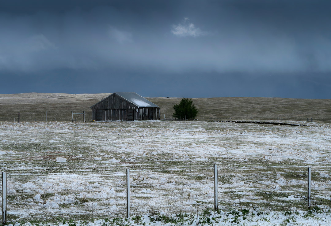 Braemar road farm building
